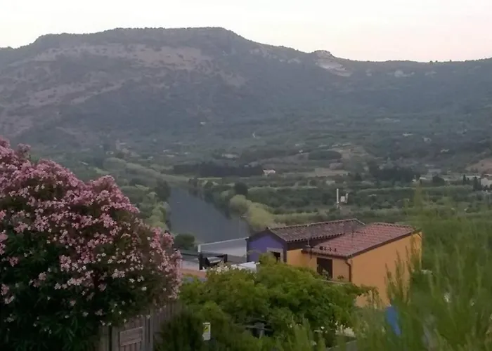 Apartament Vista Mare Con Terrazza Bosa Turas Magomadas